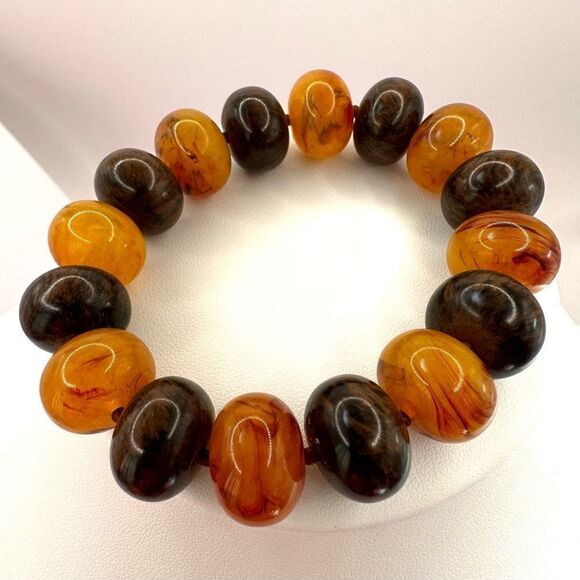 Orange and brown beaded stretchy bracelet - Picture 5 of 7